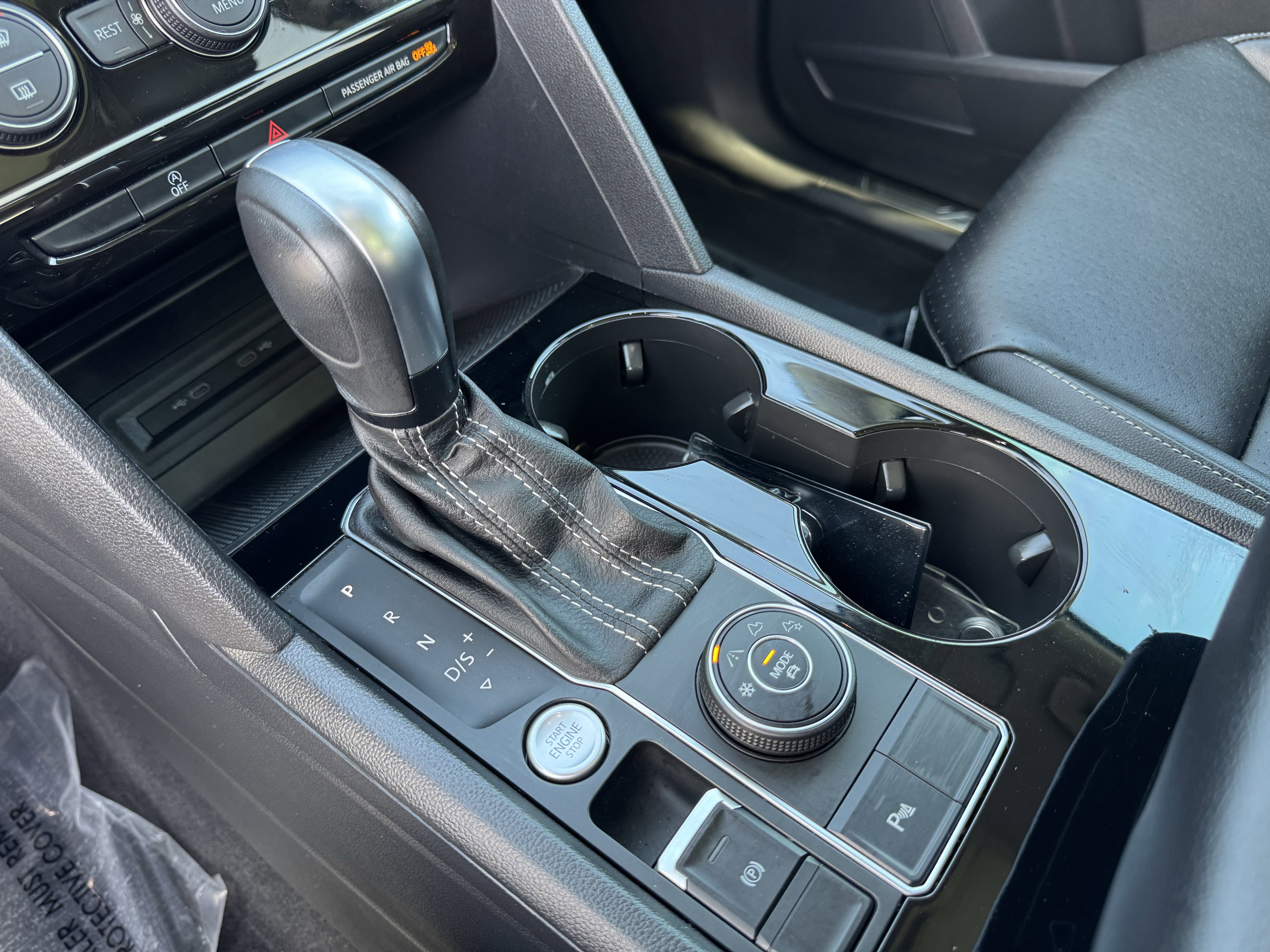 Certified 2022 Volkswagen Atlas SE w/ Panoramic Sunroof Package AWD/4WD image 28