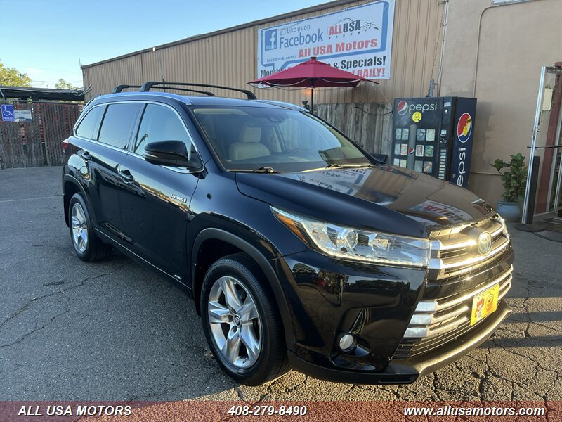 Used 2017 Toyota Highlander Limited image 2