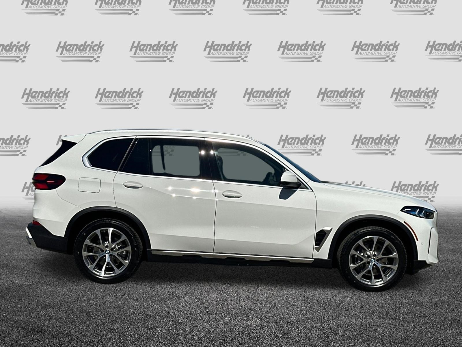 New 2026 BMW X5 xDrive40i AWD/4WD image 5