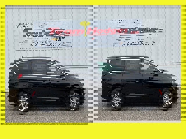 New 2025 Chrysler Voyager LX