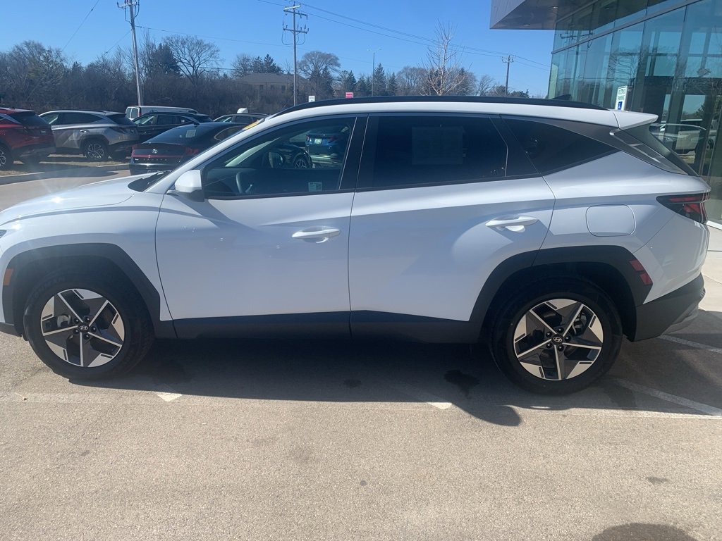 Certified 2025 Hyundai Tucson SEL image 2