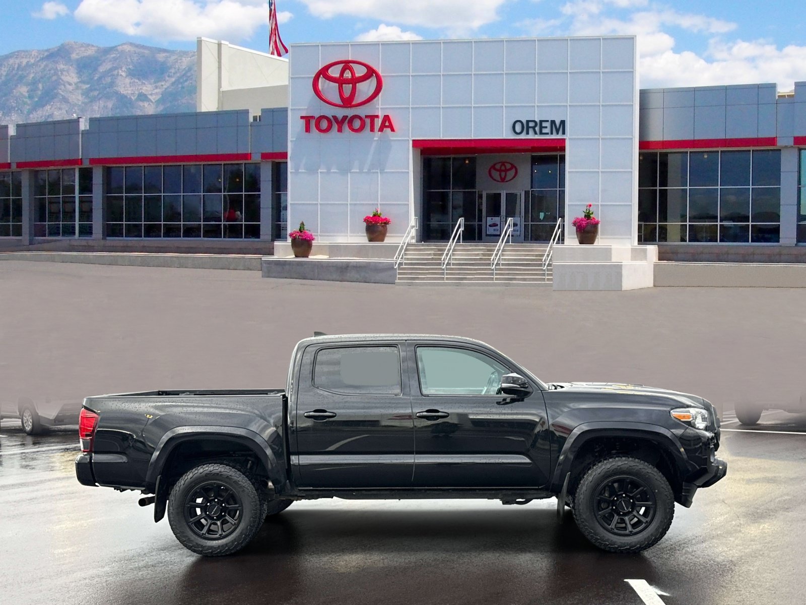 Used 2019 Toyota Tacoma TRD Sport AWD/4WD image 3