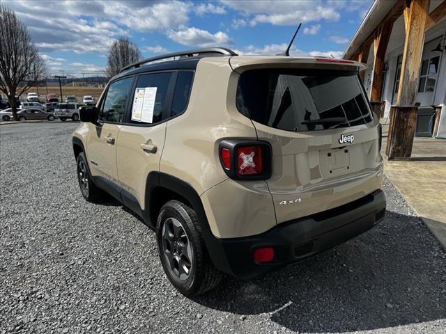 Used 2016 Jeep Renegade Latitude w/ Cold Weather Group image 7