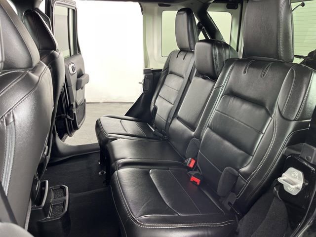 Used 2021 Jeep Wrangler Unlimited Sahara image 39