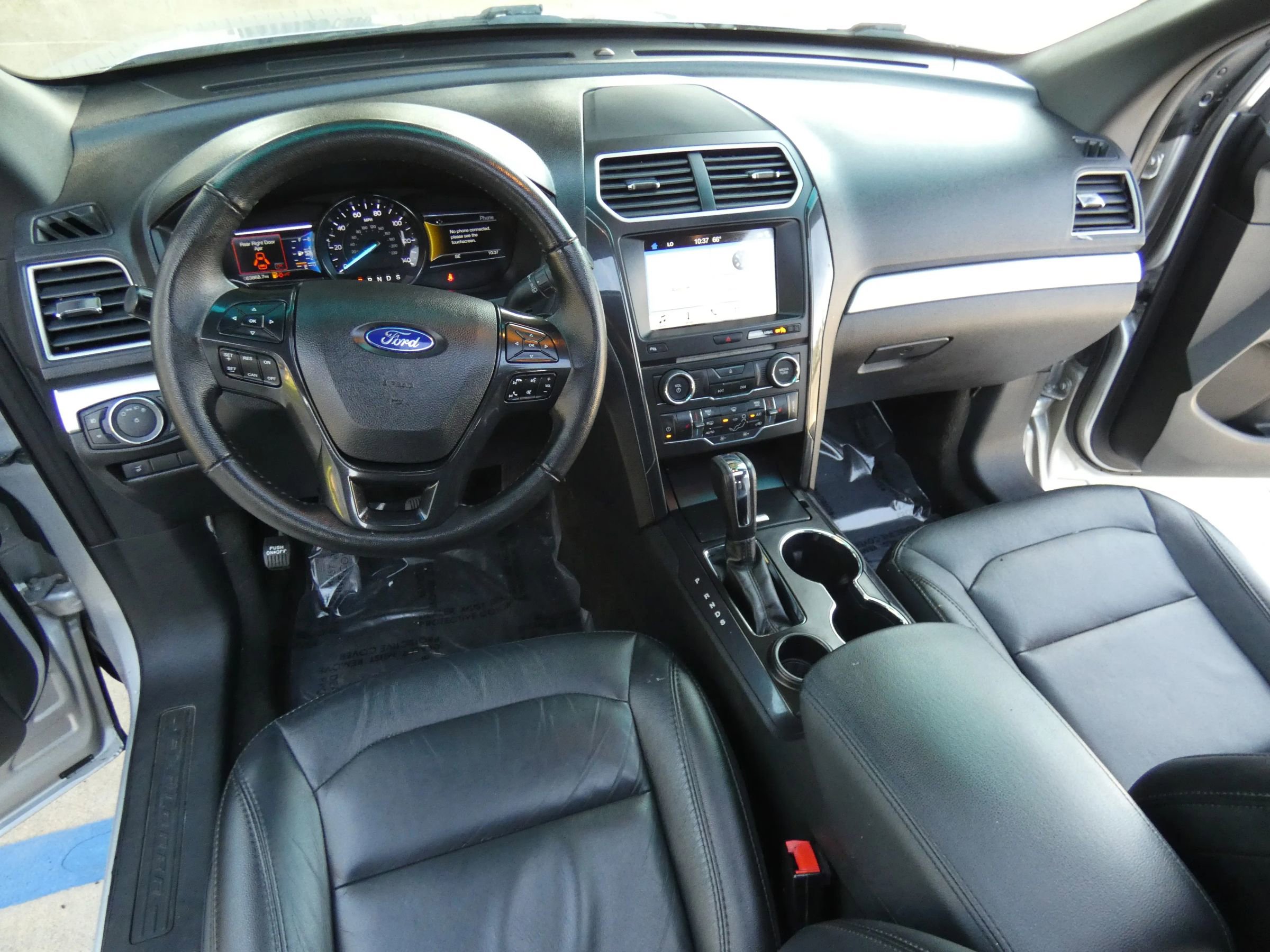 Used 2017 Ford Explorer XLT w/ Equipment Group 202A image 21