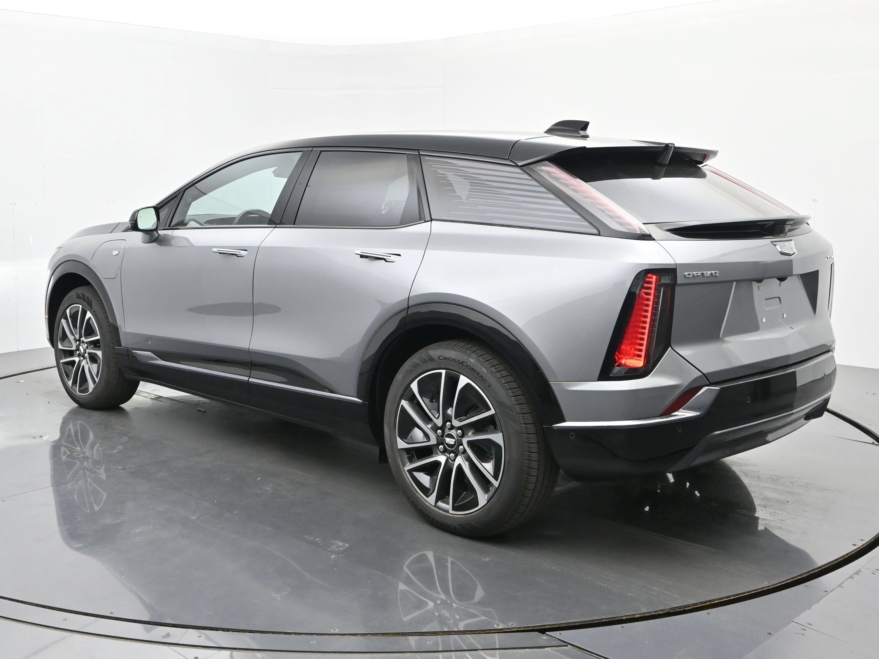 New 2026 Cadillac Optiq Sport 2 w/ LPO, Floor Liner Package AWD/4WD image 3