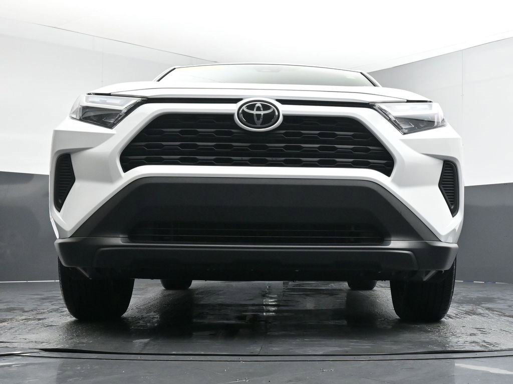 Used 2023 Toyota RAV4 LE image 19