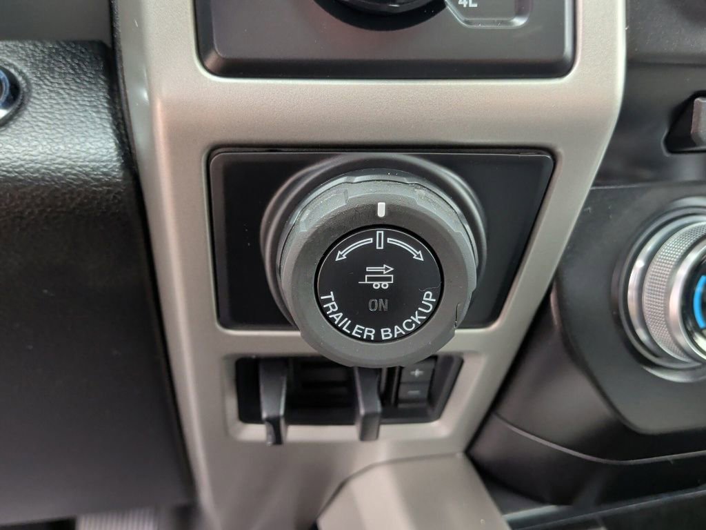 Used 2018 Ford F150 Lariat w/ Equipment Group 502A Luxury AWD/4WD image 32