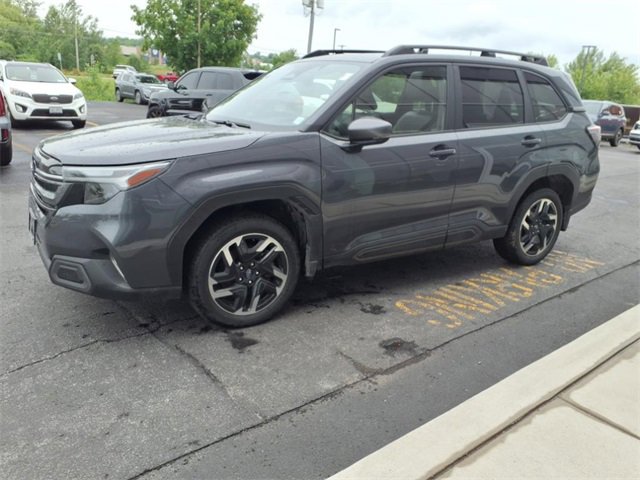 Used 2025 Subaru Forester Limited image 6