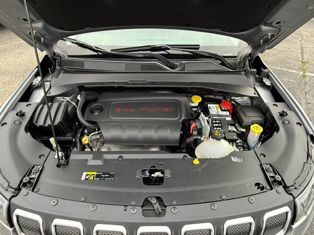 Used 2022 Jeep Compass Latitude AWD/4WD image 27