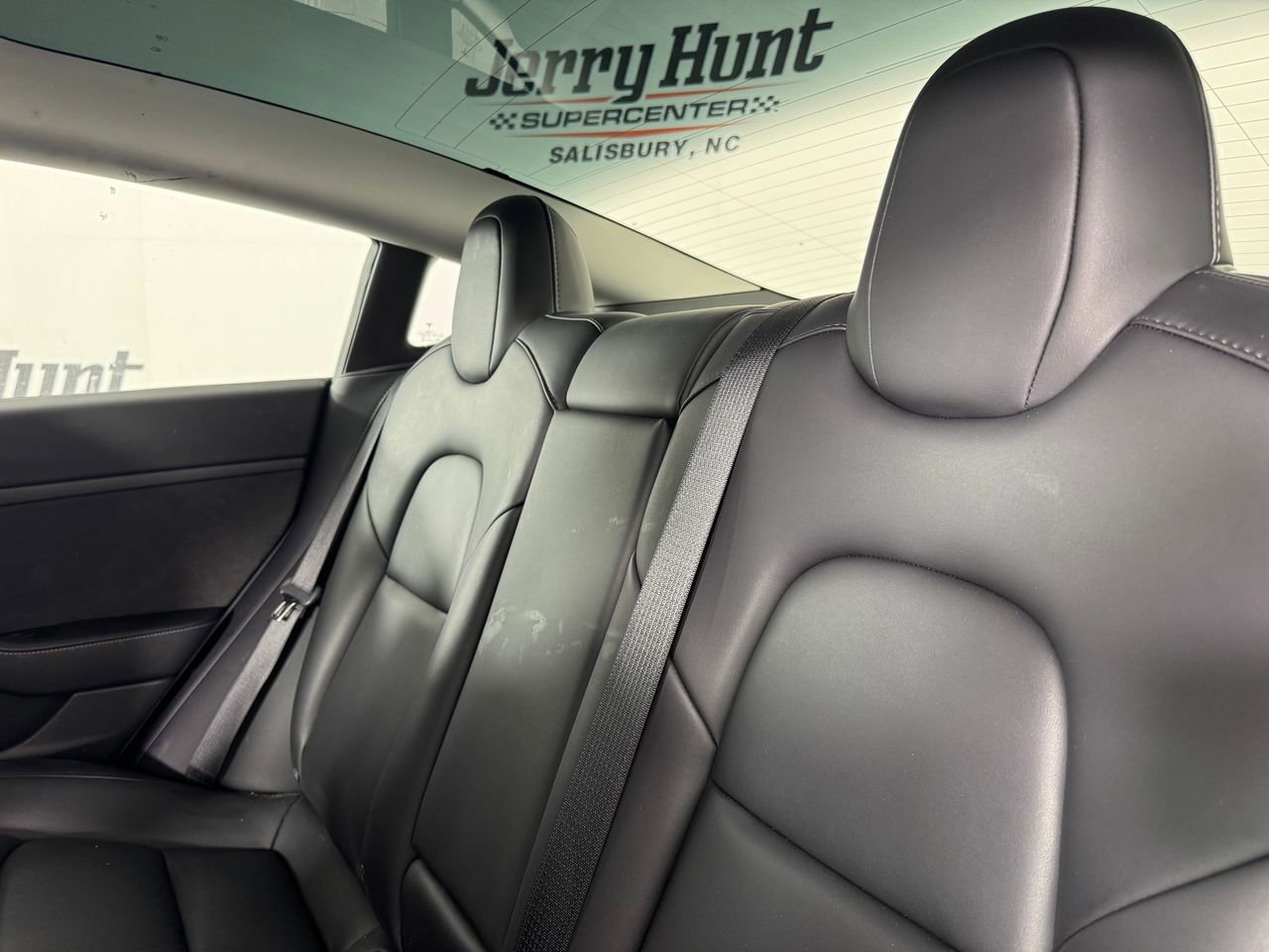 Used 2023 Tesla Model 3 Standard Range image 3