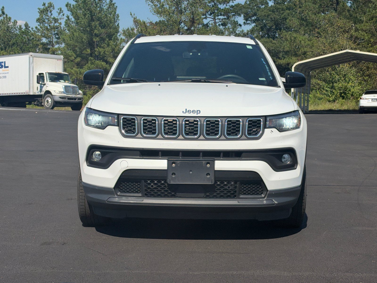 Used 2024 Jeep Compass Latitude AWD/4WD image 2