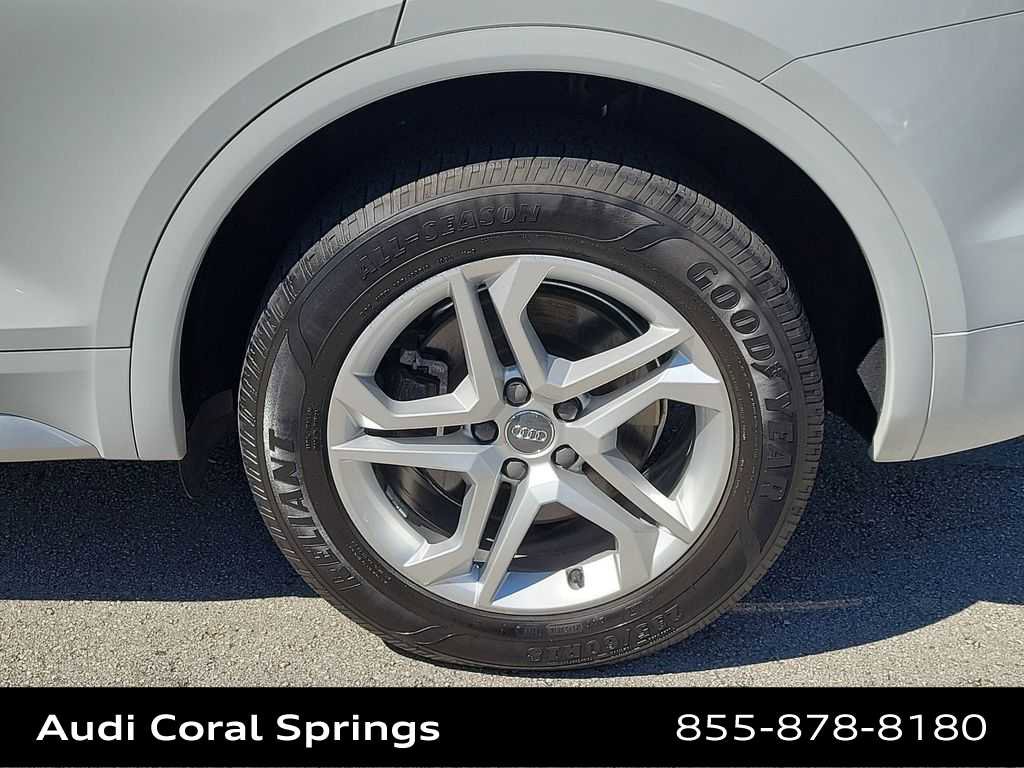 Used 2019 Audi Q5 2.0T Premium image 16