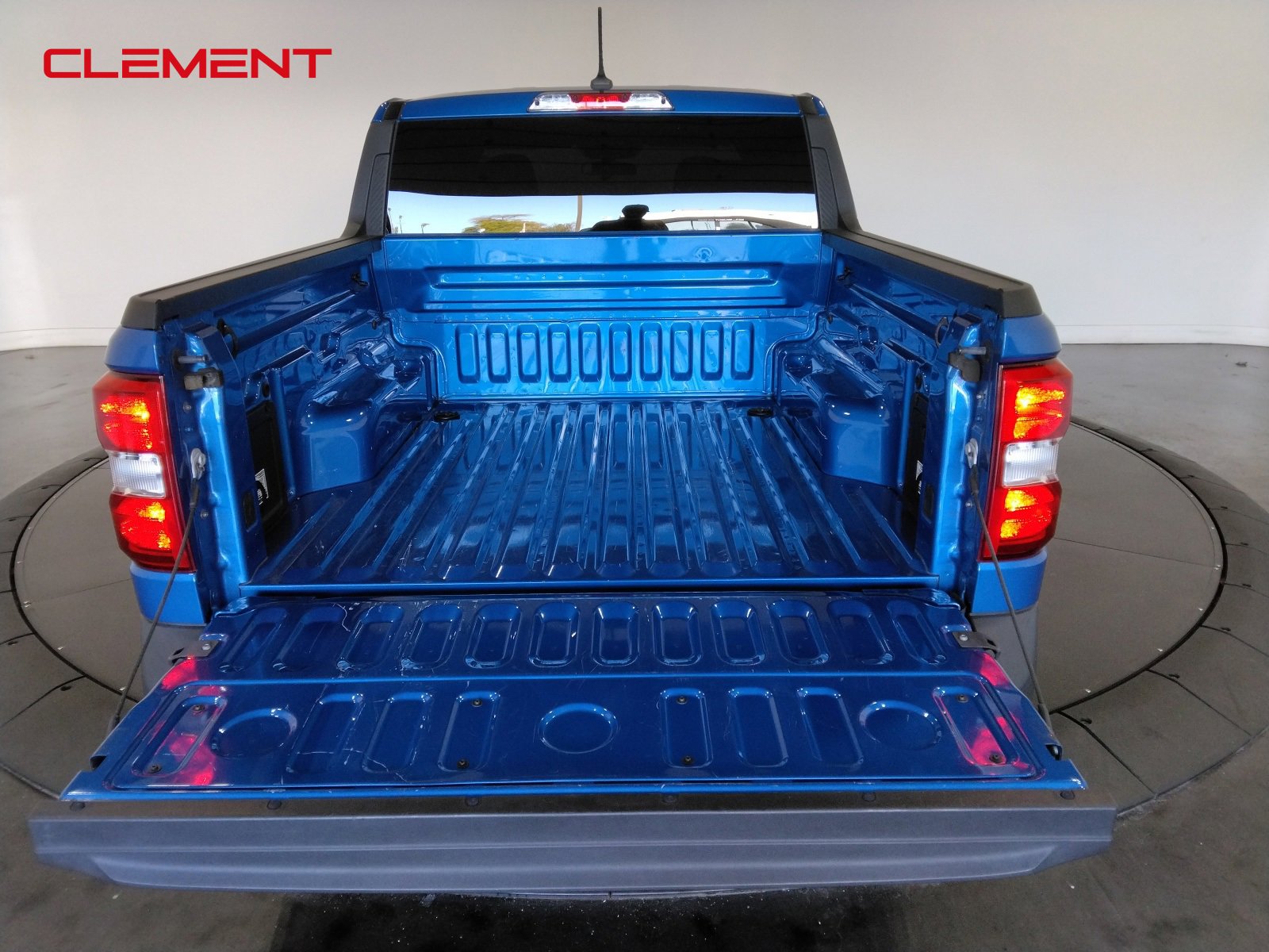 Used 2022 Ford Maverick XLT image 8