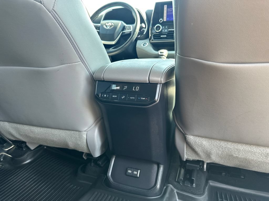Used 2023 Toyota Highlander XLE FWD image 20