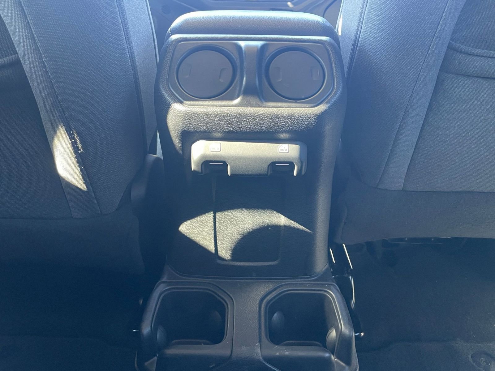 Used 2025 Jeep Wrangler Sport S image 24