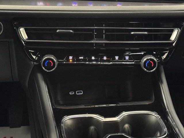 New 2026 Chevrolet Traverse LT w/ Enhanced Driving Package AWD/4WD image 17