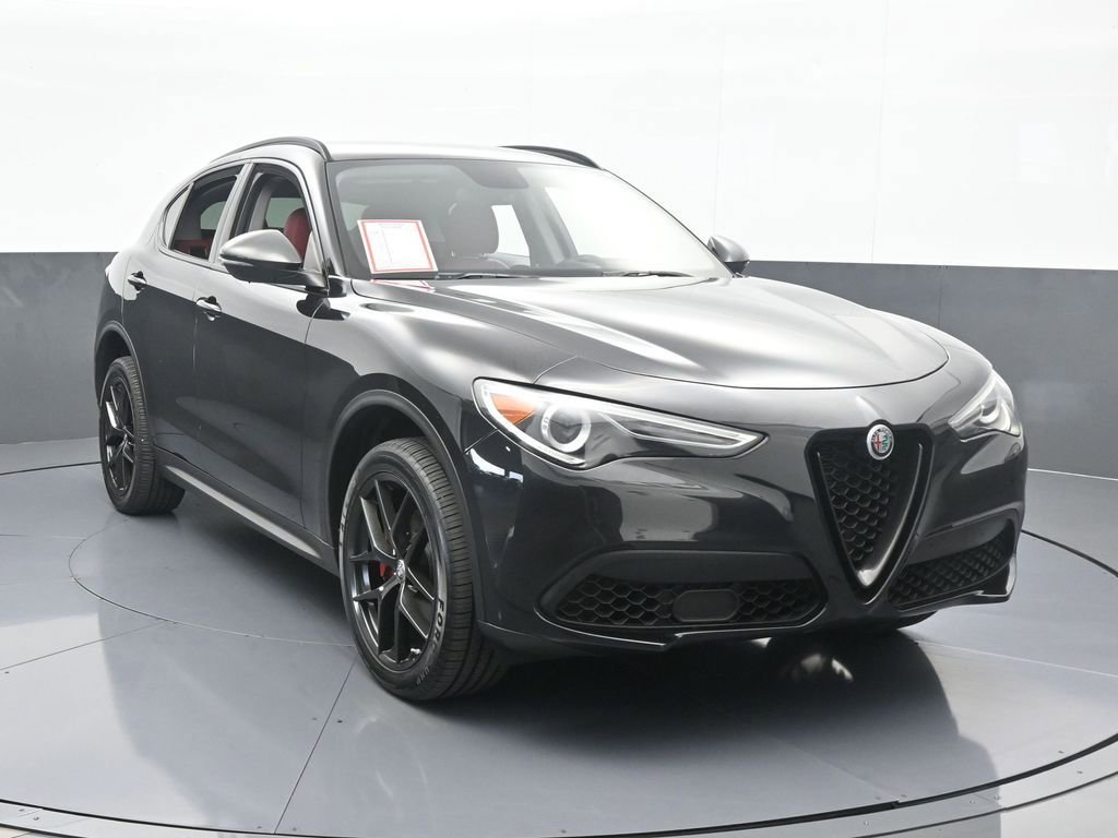 Used 2019 Alfa Romeo Stelvio w/ Nero Edizione image 9