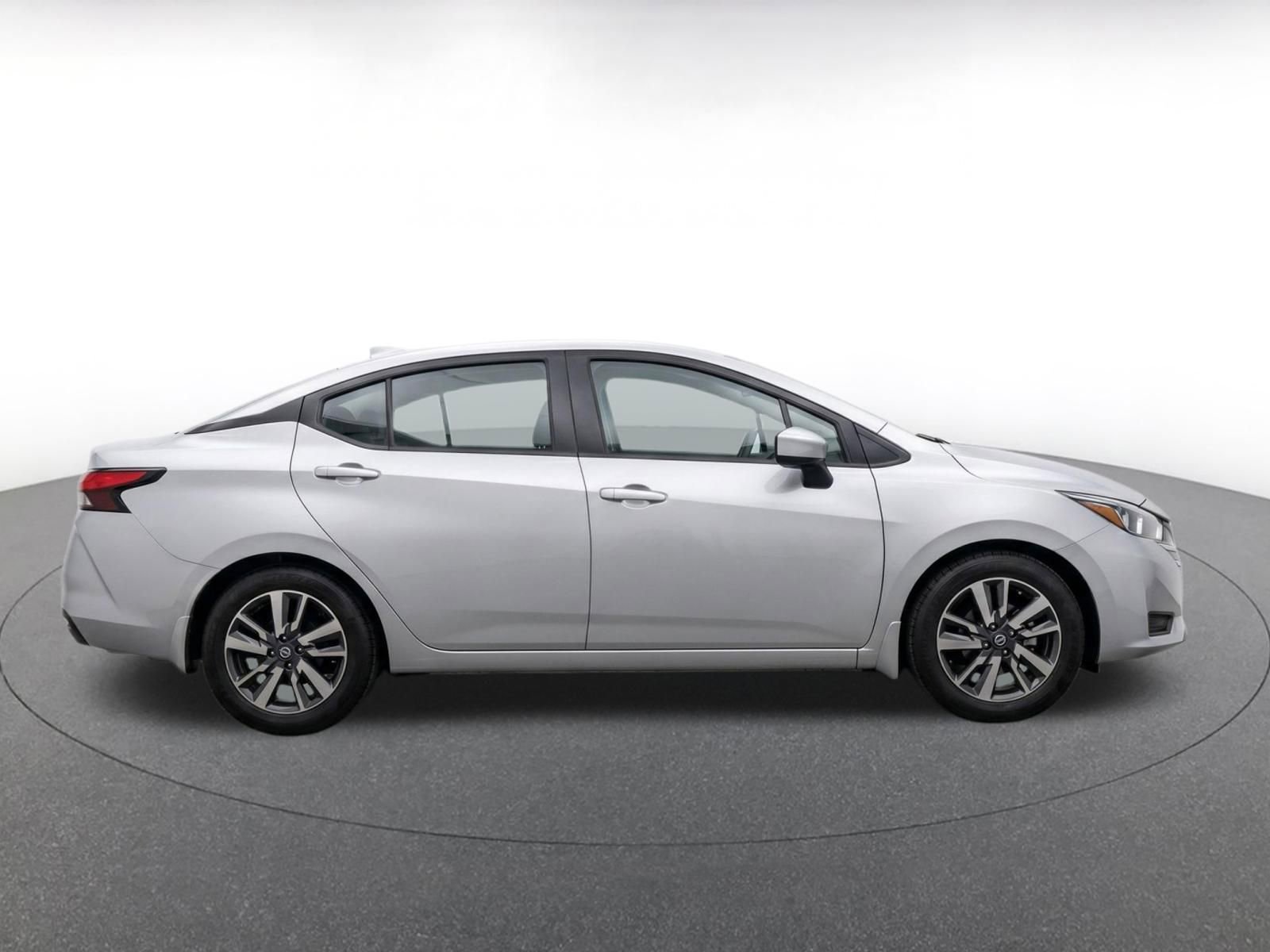 Used 2025 Nissan Versa SV FWD image 10
