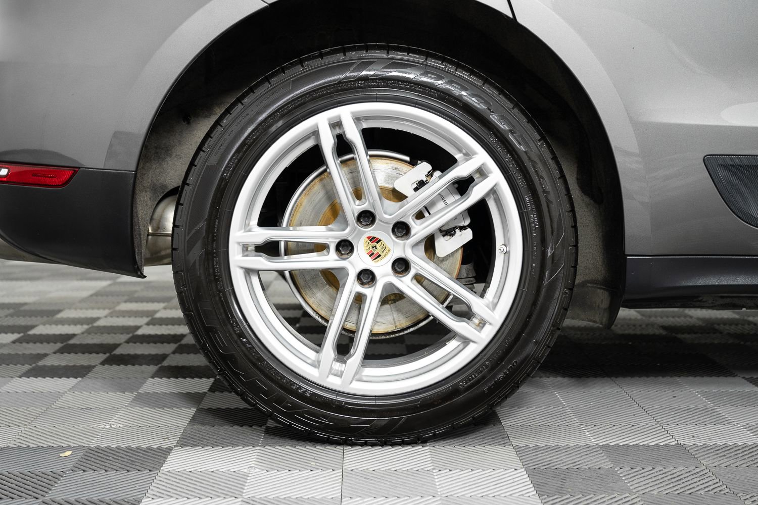 Used 2016 Porsche Macan S image 42