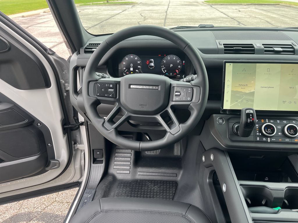 New 2026 Land Rover Defender 110 S AWD/4WD image 13