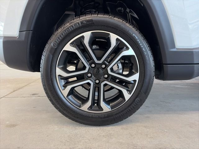 Used 2024 Jeep Compass Limited image 9