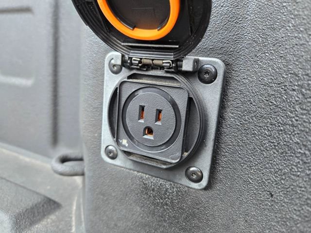 Used 2025 GMC Sierra 1500 Elevation image 7