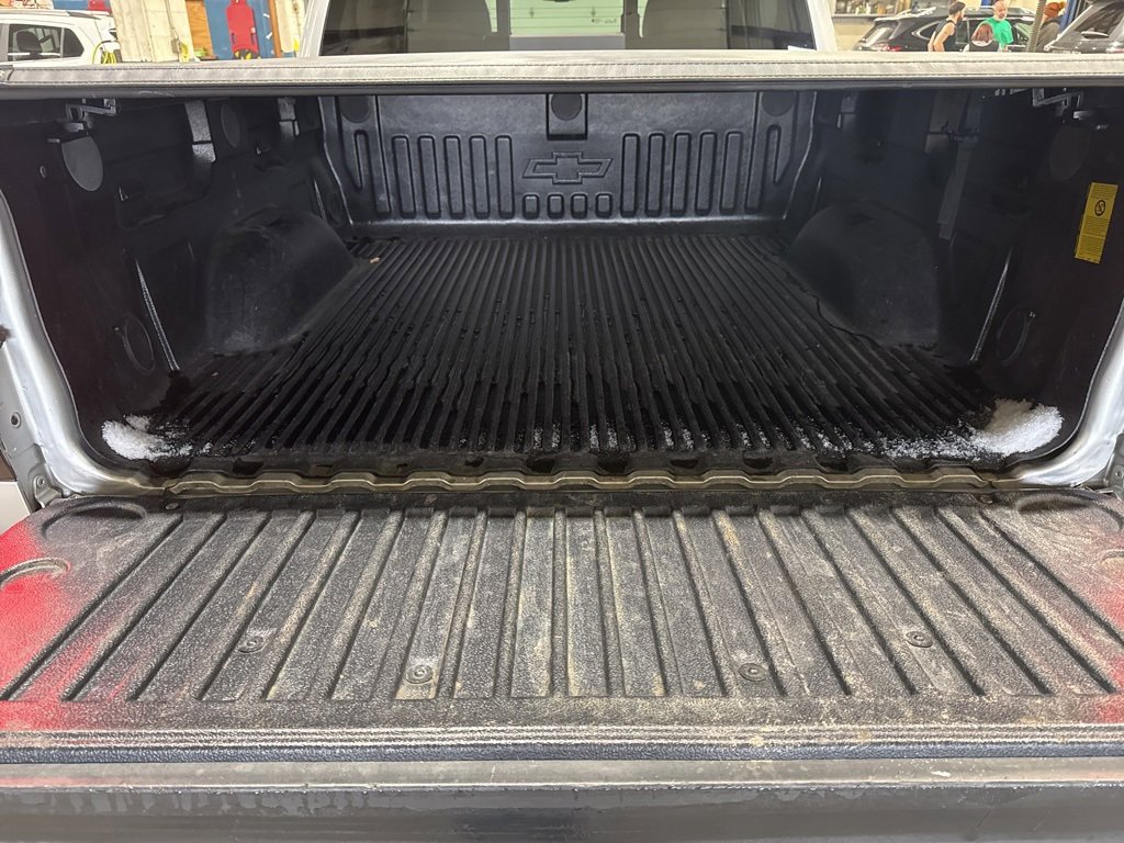 Used 2018 Chevrolet Silverado 1500 LT w/ All Star Edition image 10