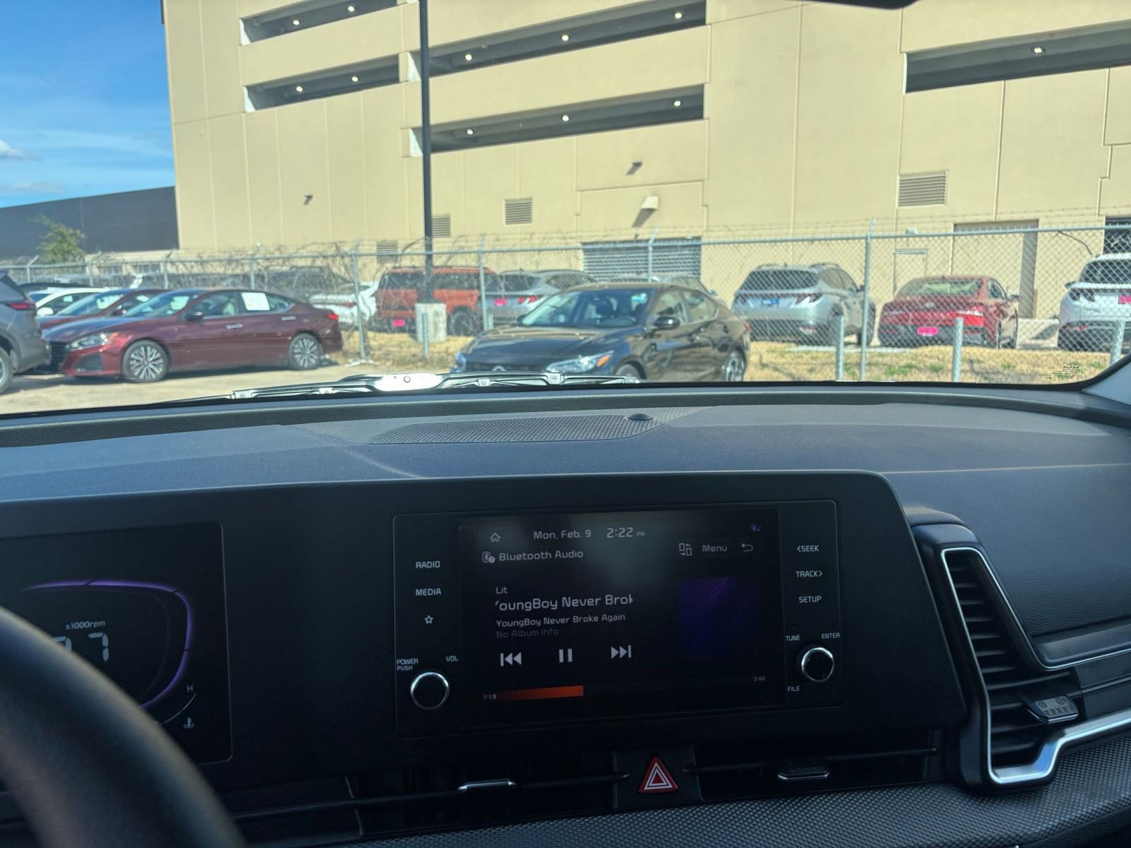 Used 2025 Kia Sportage LX image 17