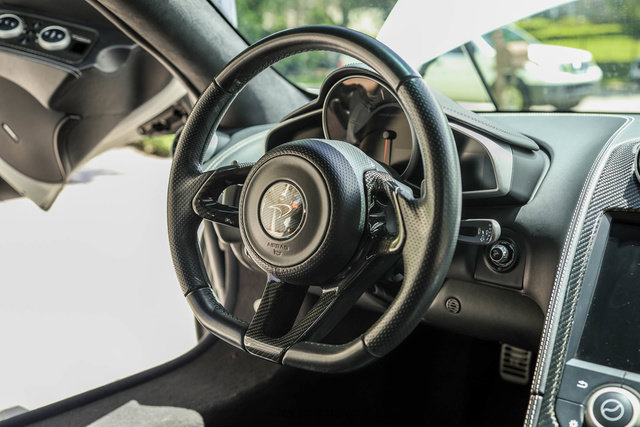 Used 2014 McLaren MP4-12C Spider RWD image 47