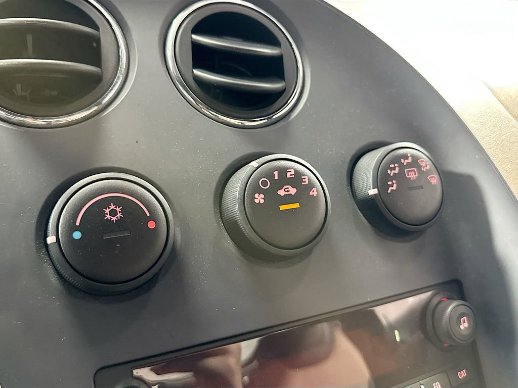 Used 2007 Pontiac Solstice Convertible w/ Premium Package image 14