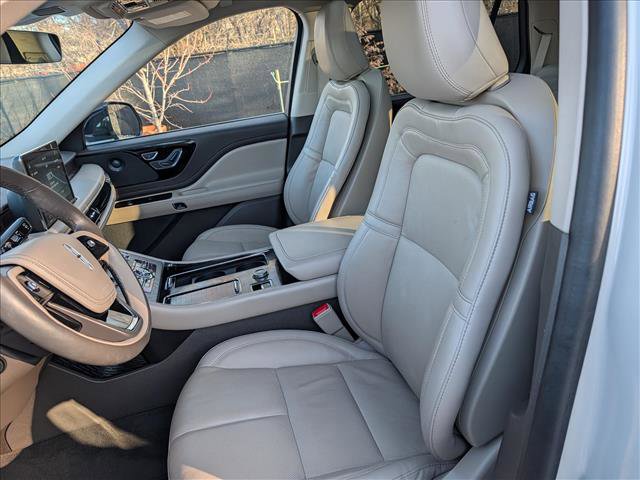 Certified 2023 Lincoln Aviator Reserve w/ Equipment Group 201A RWD image 30