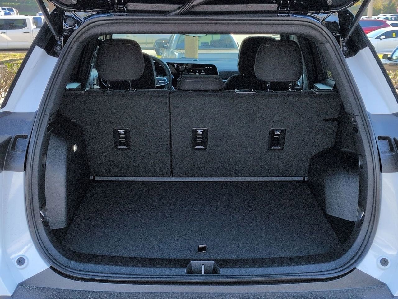 New 2026 Chevrolet Equinox LT w/ Safety and Technology Package FWD image 22