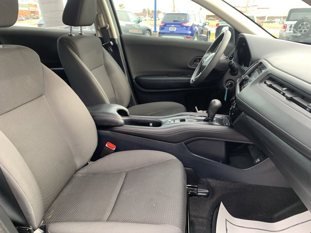 Used 2019 Honda HR-V LX image 14