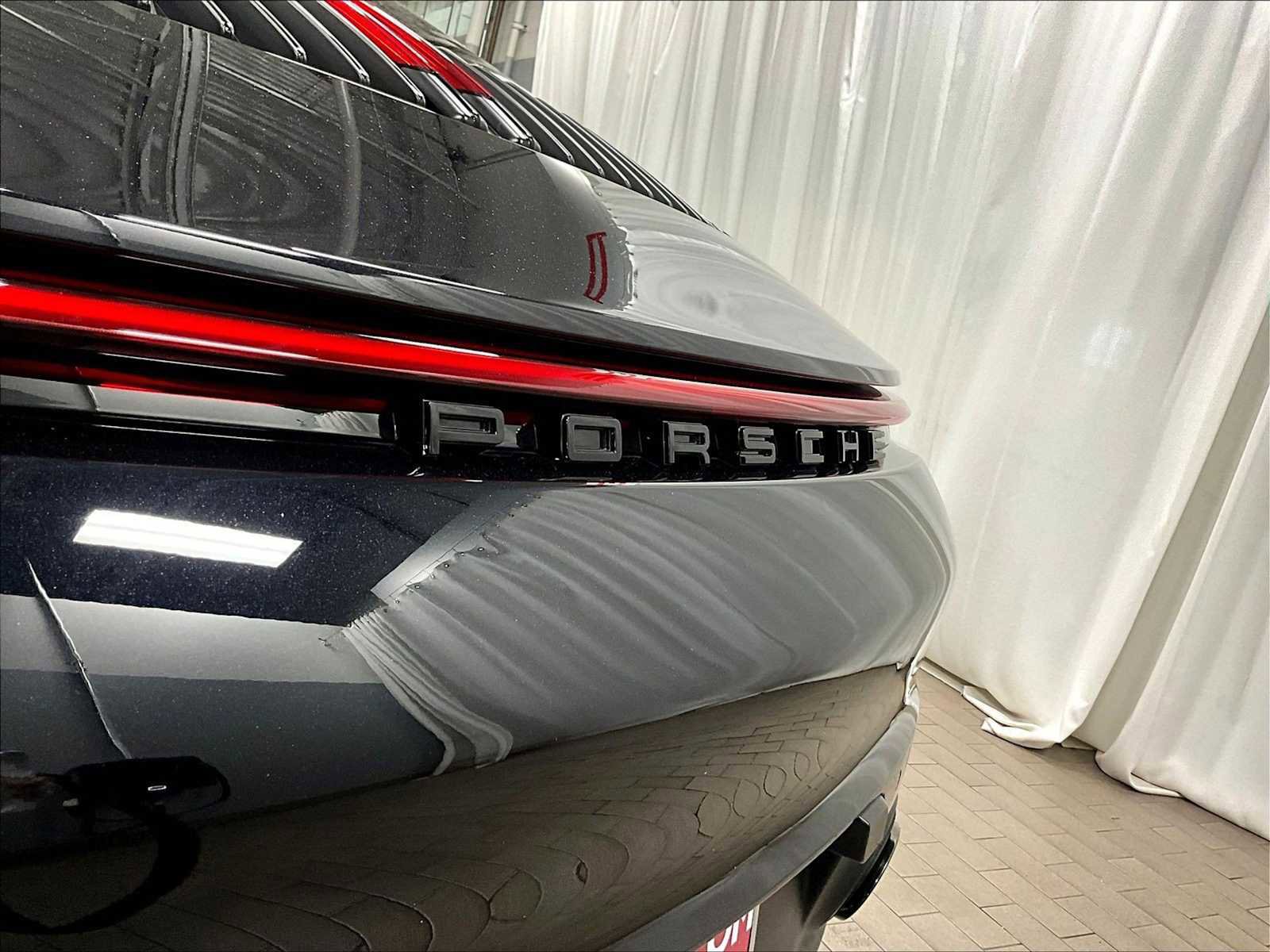 Used 2020 Porsche 911 Carrera image 32