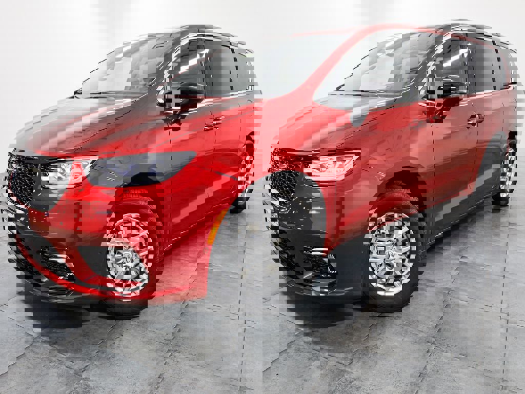 New 2026 Chrysler Pacifica Select image 3