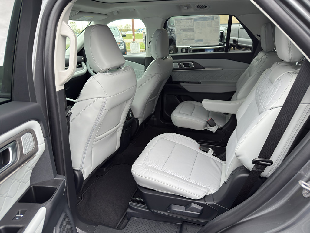 New 2026 Ford Explorer Platinum w/ LUX Leather Package image 23