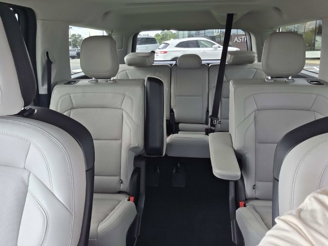 New 2026 Lincoln Navigator L Reserve w/ Jet Appearance Package AWD/4WD image 18