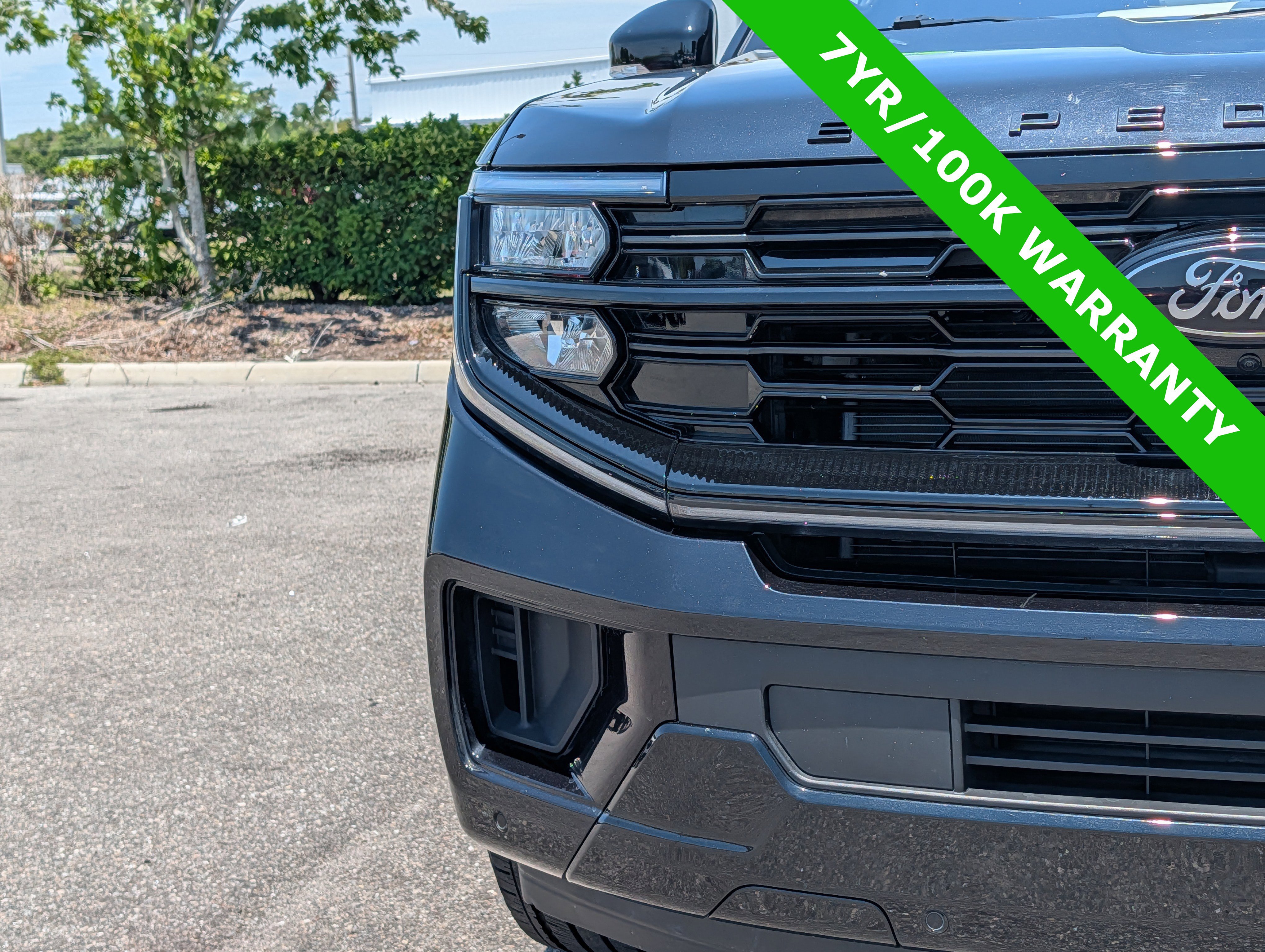 Used 2025 Ford Expedition Max Platinum w/ Stealth Appearance Package AWD/4WD image 9