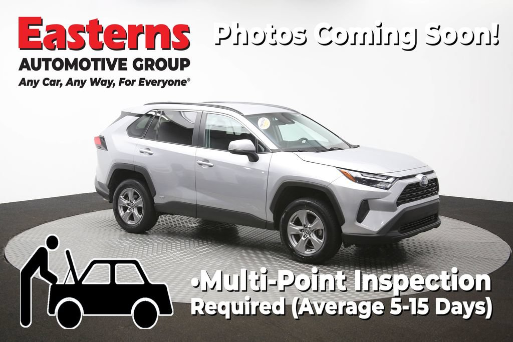 Used 2024 Toyota RAV4 XLE AWD/4WD image 46