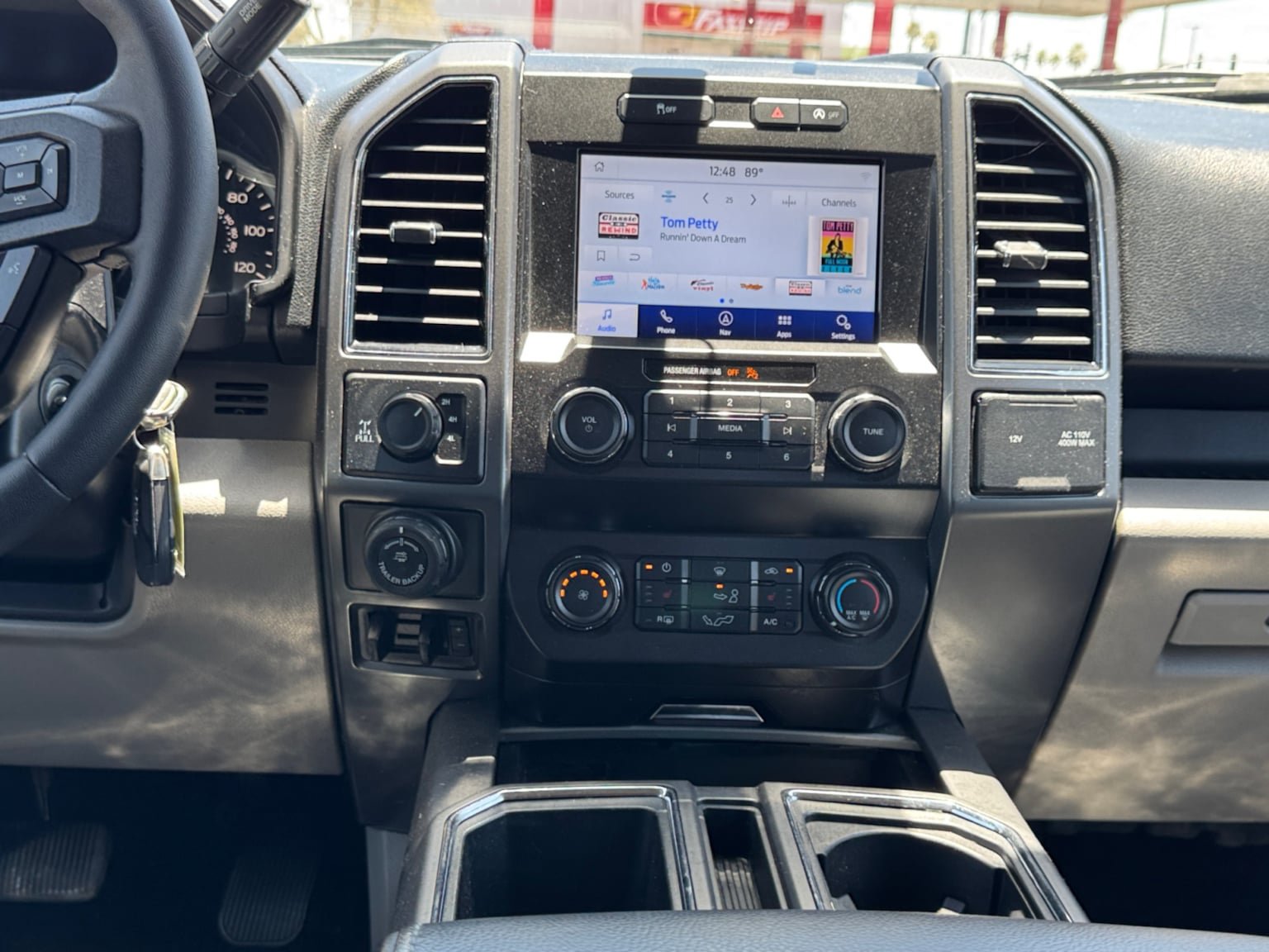 Used 2019 Ford F150 XLT w/ Equipment Group 302A Luxury AWD/4WD image 15