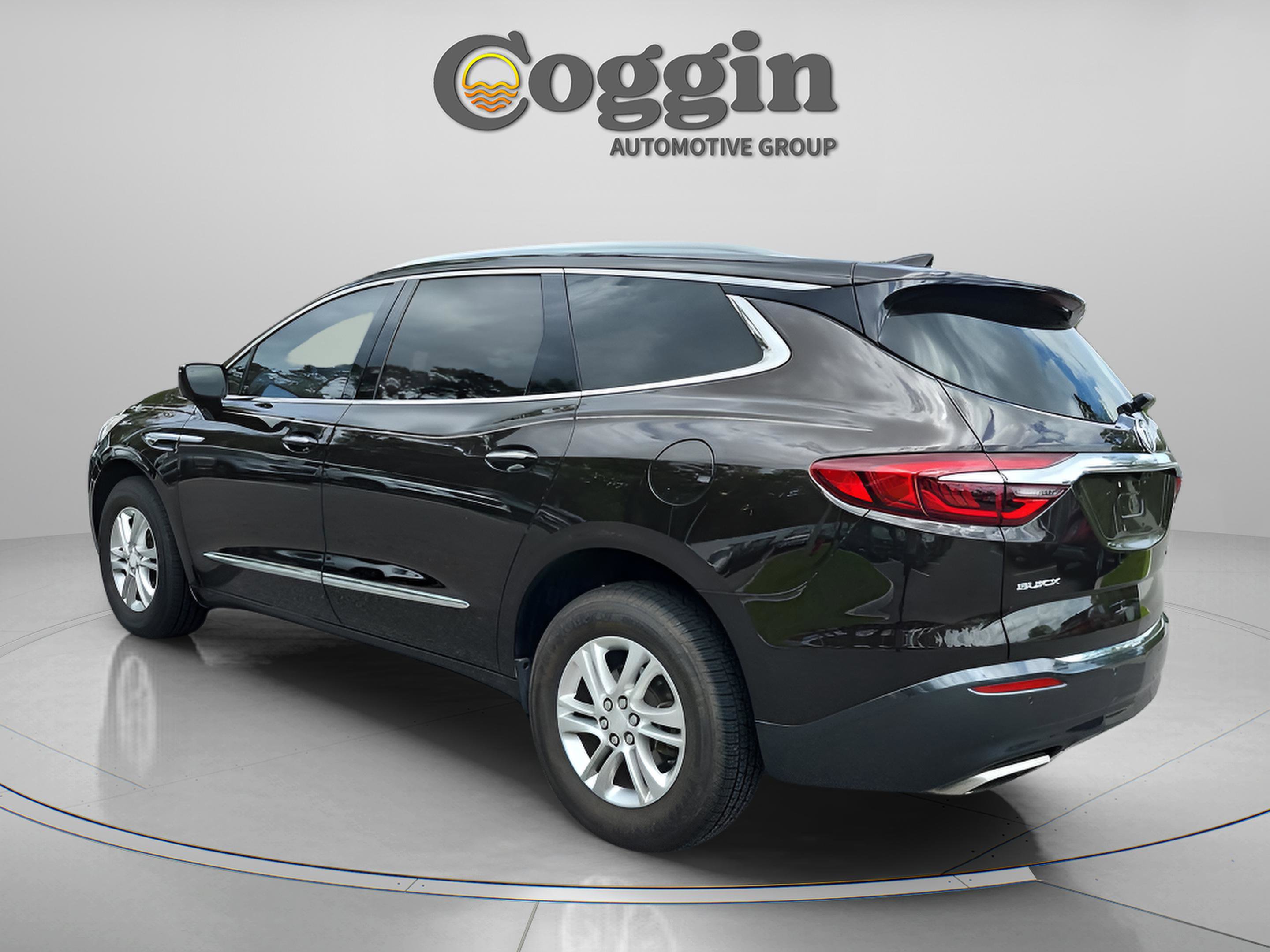 Used 2018 Buick Enclave Essence image 3