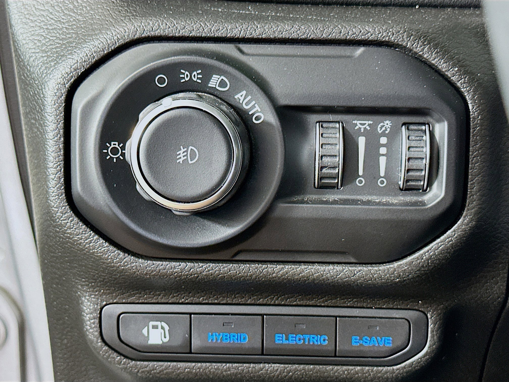 Used 2022 Jeep Wrangler Sahara image 16