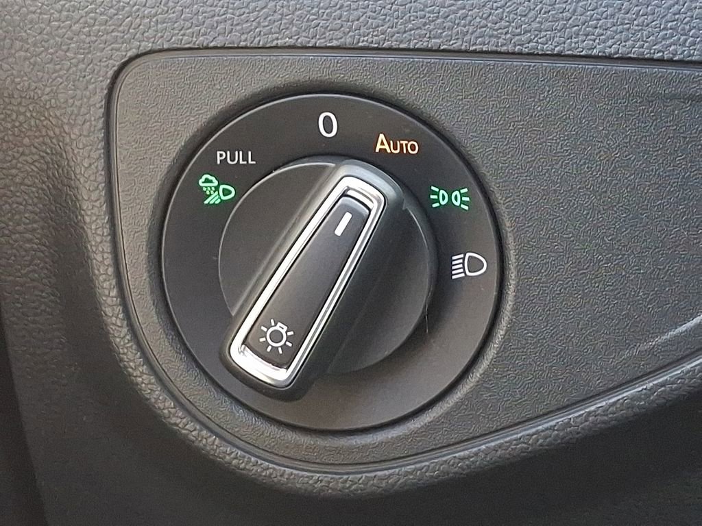 Used 2022 Volkswagen Atlas SEL Premium image 25