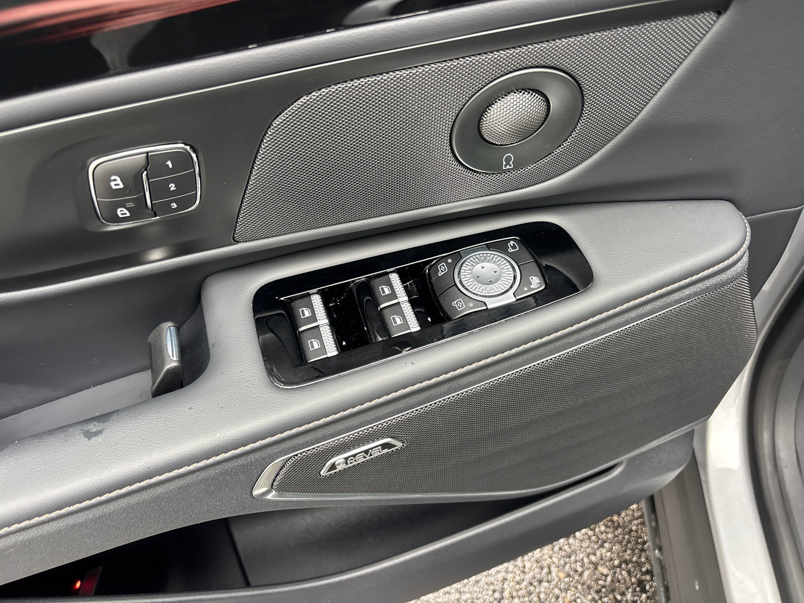 New 2026 Lincoln Nautilus Reserve AWD/4WD image 13