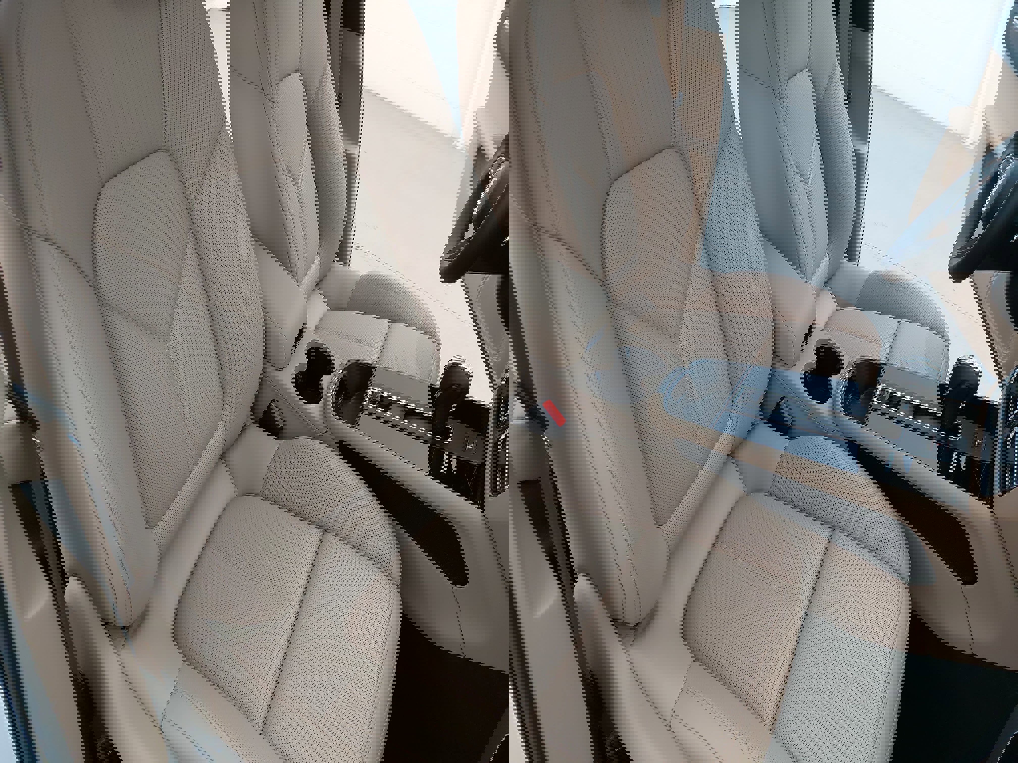 New 2026 Porsche Macan AWD/4WD image 12