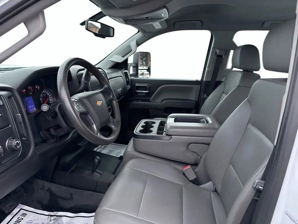 Used 2018 Chevrolet Silverado 2500 W/T w/ Snow Plow Prep Package image 12
