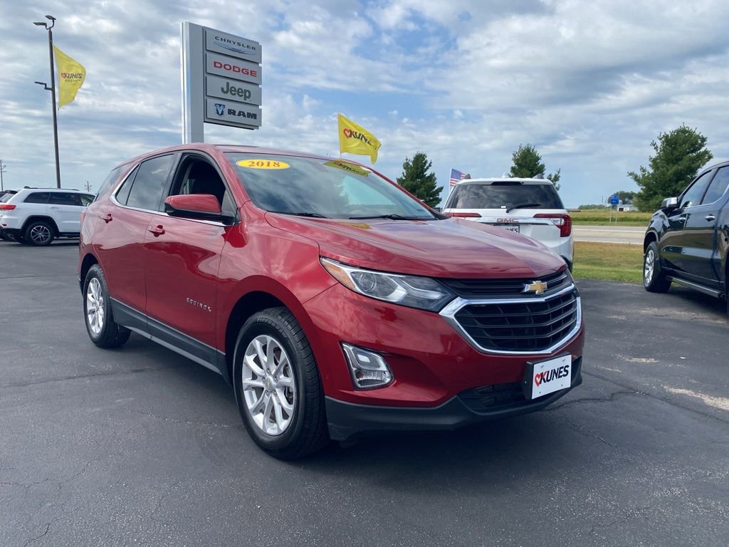 Used 2018 Chevrolet Equinox LT image 2