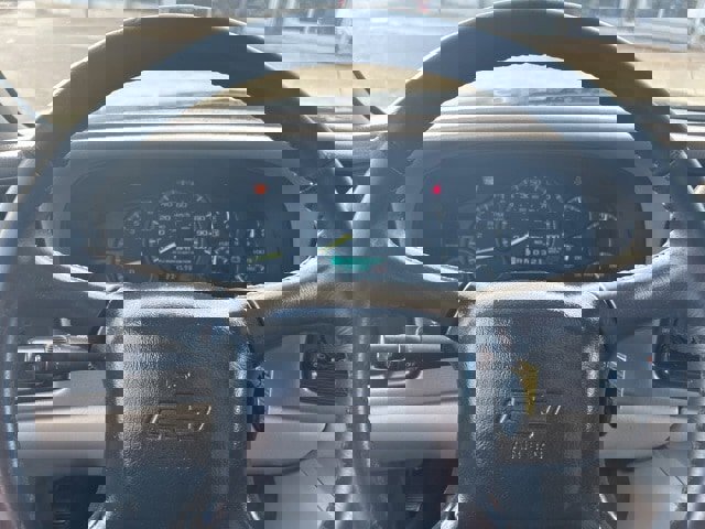 Used 2000 Chevrolet Suburban LS w/ LS Preferred Equipment Group image 20