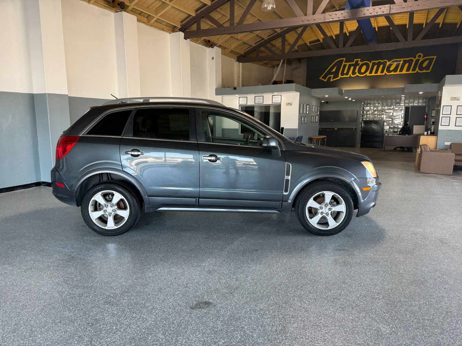 Used 2013 Chevrolet Captiva Sport LTZ image 8